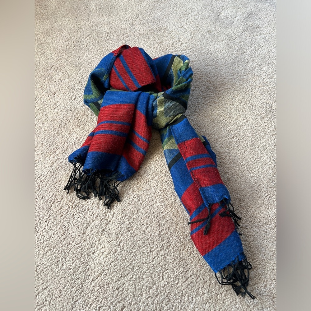 Women’s pashima style printed scarf